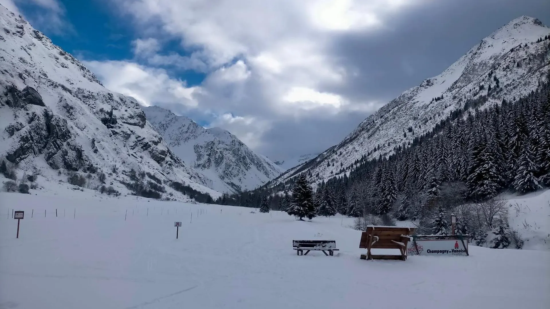 Apartment Residence Les Alpages - Appartement Boule De Neige - 3 Pieces 6 Personnes La Plagne